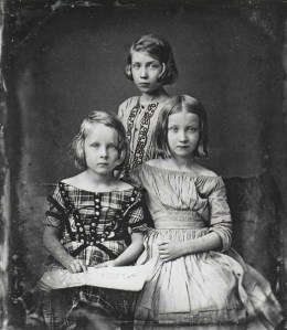 Three Girls daguerreotype portrait