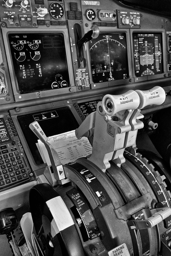 "At Cruise" Boeing 737 Console, Oct 24, 2013