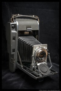 Polaroid 110A rollfilm camera converted to packfilm